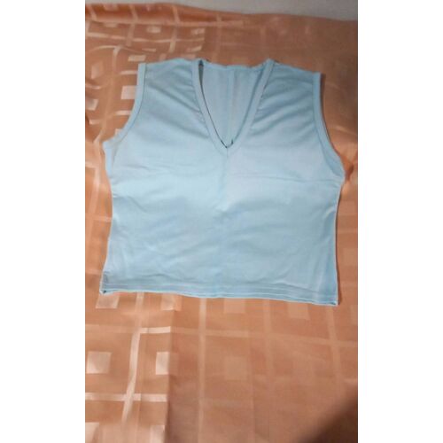 Top Émile Sans Manche Femme Lola Cham, Taille 2, Coloris Bleu Clair, 95% Polyamide, 5% Elasthanne, Fabriqué En France, Largeur Épaules 30 Cm, Tour De Poitrine 76 Cm, Longueur 40 Cm.
