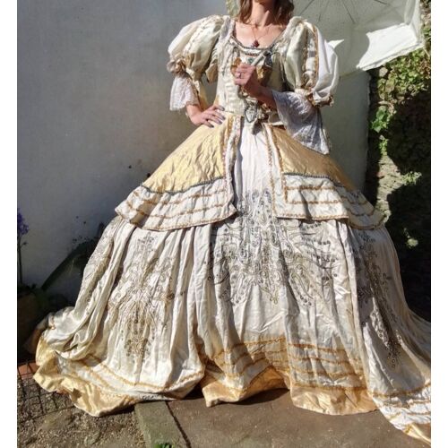 Robe D'Époque