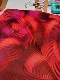 Tissu Fin En Mailles Dominante Rouge