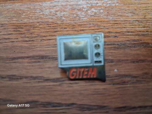 Pins Gitem