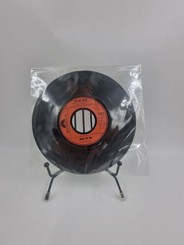 Vinyle 45 Tours The Bee Gees : Run To Me / Road To Alaska Sans Fourreau