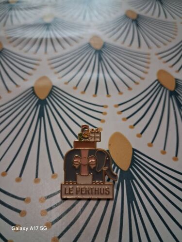 Pins Le Perthus