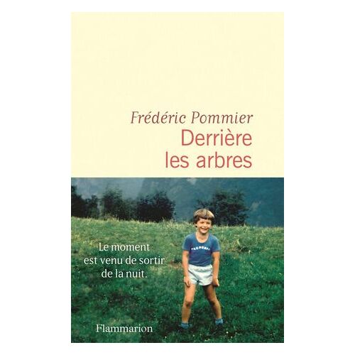 Derrière Les Arbres