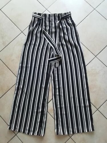 Pantalon À Jambes Larges Été Stradivarius Taille M.