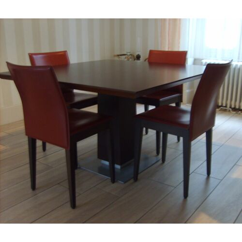 Table en hêtre wengé et ses 4 chaises, modèle Petite Venise meubles Griffon, Paris