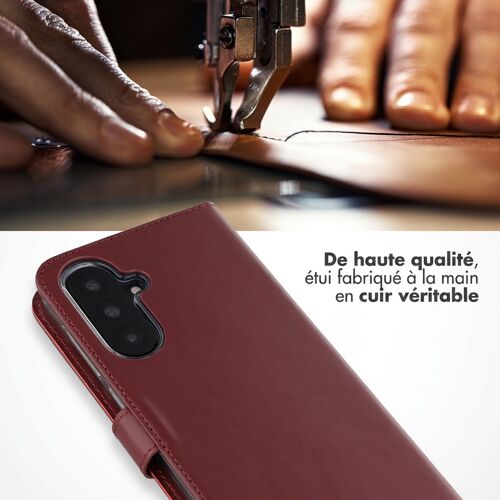 Selencia Étui portefeuille en cuir véritable Samsung Galaxy A36 / A56 Burgundy