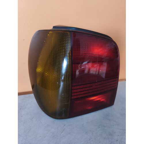 Feu Arrière Gauche Volkswagen Polo Iii Réf : 6n0945095