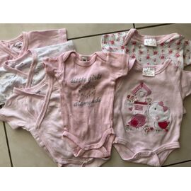 Lot De 6 Bodies Manches Courtes Taille 1 Mois En Très Bon État