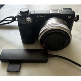 SONY A NEX 6 - Appareil photo numérique 16.1 MP - APS-C - Wireless LAN - Boitier noir - Objectif E 3.5-5.6/PZ 16 - 50 OSS Argent