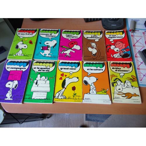 Lot De 10 Snoopy Série Gallimard