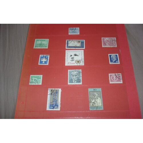 Lot De 12 Timbres De République Démocratique Allemande.