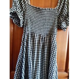 Robe Vichy Décolletée Carrée Et Froncée Taille 46 De Longueur Mi Longue Pour Femme.