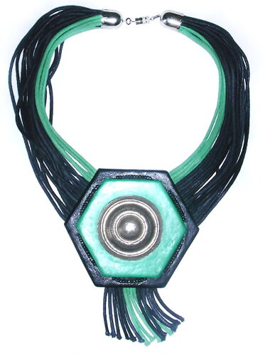 Collier Cuir, Métal, Perles & Textile