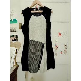 Robe Noire/Blanche 42 Xl Desigual.