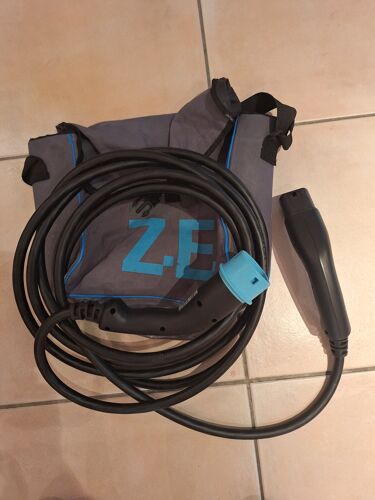Câble De Recharge Pour Véhicules Électriques .