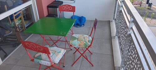 Table Et Chaises De Jardin