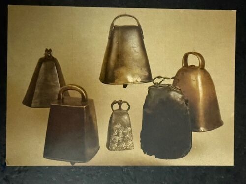 Carte Postale : Les Six Cloches De Moines Celtes