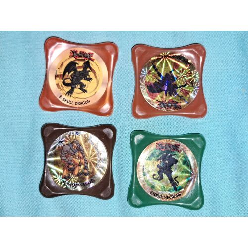 Rare lot de 4 waps Yu Gi Oh figurines vintage B. Skull dragon - Exodia necross - dark magician knight - gormiti démolisseur feu 98 de 2009 laser pogs - collection 1980 ancien sujets jouets