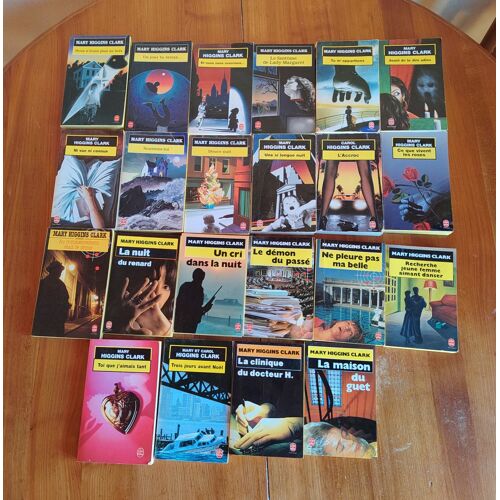 Lot De 22 Livres De Mary Higgins Clark