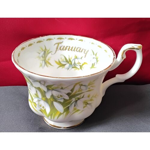 Tasse Royal Albert - Mois Janvier - Collection De 1970 -