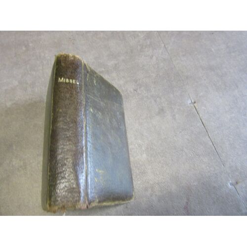 Nouveau Missel Illustre N 299 Mis En Harmonie Decrats Pontificaux Les Plus Recents Edition 1922 Brepols