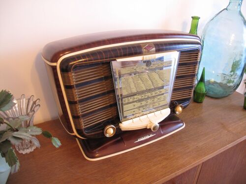 Restauration et transformation en enceinte bluetooth de VOTRE radio vintage / TSF