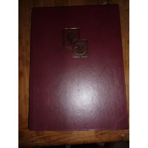 Album De Timbres "Moyen Orient" 655 Timbres