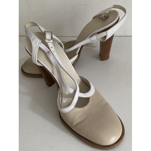 Sandales Neuves Taille 39 Bout Fermé Talons 8 Cms À Lanières Derrière 