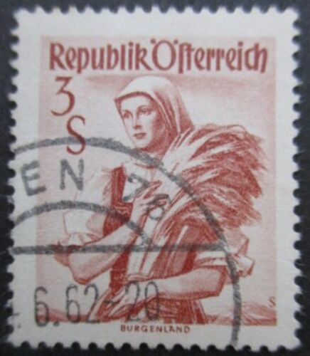 Autriche N°898 Papier Blanc Costume Régional Oblitéré