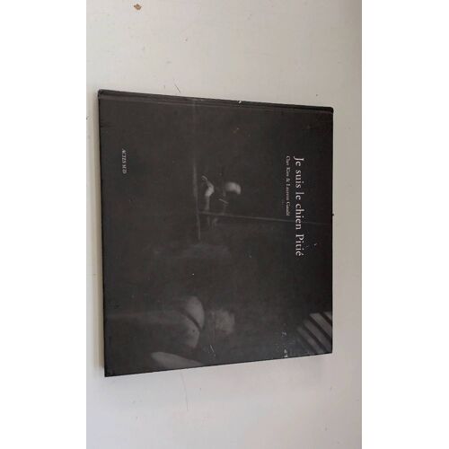 Je Suis Le Chien Pitié. Photographie Oan Kim Texte Laurent Gaudé. Actes Sud
