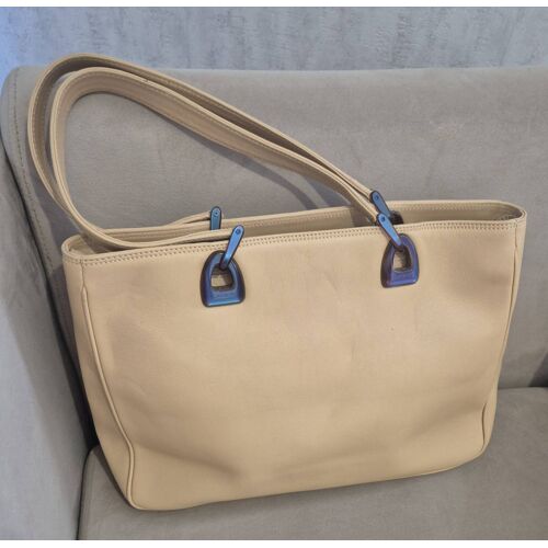 lancel sac à main porté épaule cuir d¿agneau beige vintage