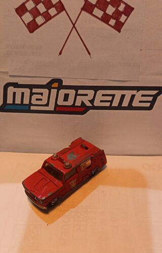 Voiture miniature majorette pompier
