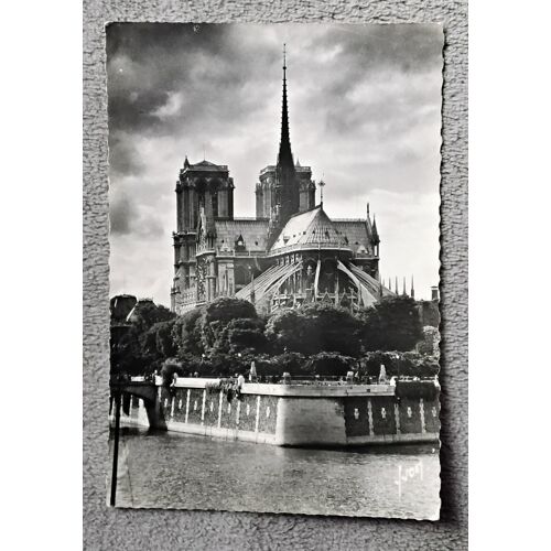 Carte Postale N° 577 - Paris - Notre Dame Et Square De L’Archeveche