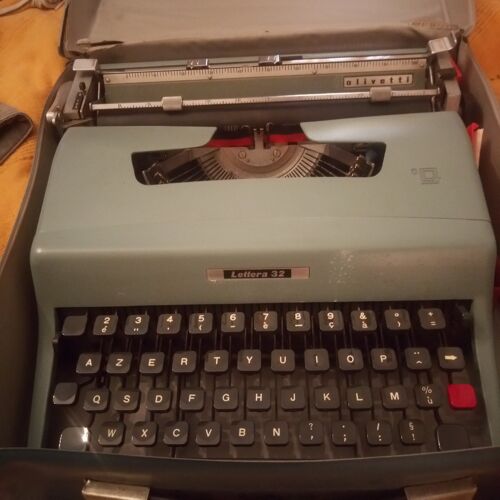 Machine À Écrire Olivetti