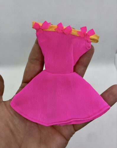 1990 Barbie Easy living fashion robe été patineuse rose fluo noeuds jaune Mattel #772