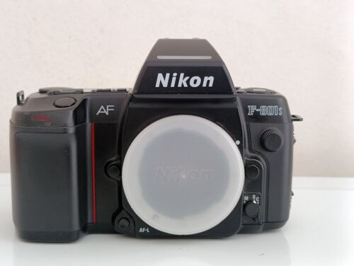 Nikon F 801 S , état exceptionnel, boîtier nu.