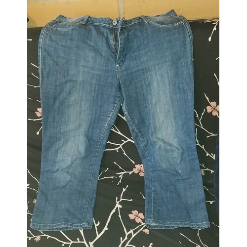 Pantalon Jean Bleu Large Avec Parties Decolorees Taille 46
