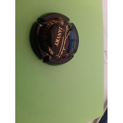 Rare ! Superbe Capsule Champagne Beauchamp Signature Fond Noir Ecriture Or