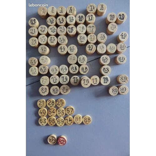 Lot Anciens Pions En Bois De Jeu De Loto