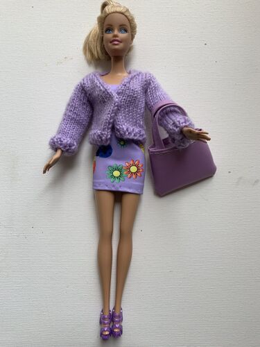 vêtements  avec accessoires pour poupée barbie