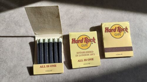Hard Rock Cafe Los Angeles 3 Pochettes De 20 Allumettes Jaune Marron 3.9 X 4.9 Cm Established In London 1971 All Is One