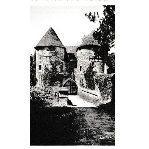 Le Chateau D'harcourt , Entrée Fortifiée