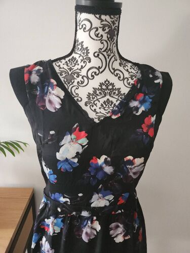 Robe Naf Naf Noir À Fleurs T 40