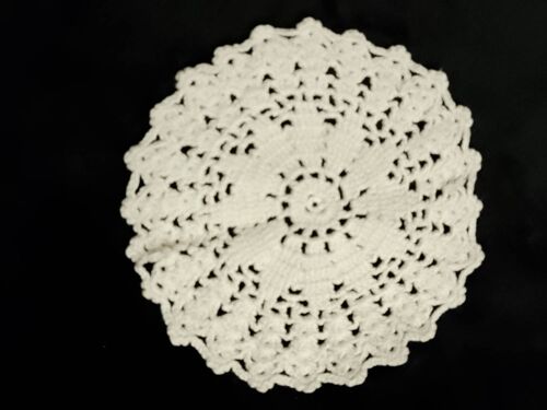 napperon rond crème en fil de coton victorien début 1900.