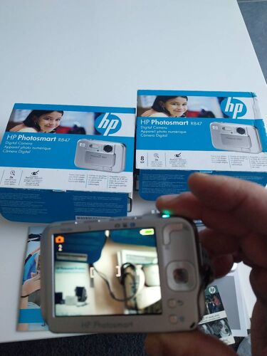 2 appareils photos HP R847