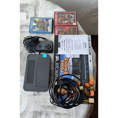 Console De Jeux Rétro Blaze Evercade Vs-R, État Neuf, 1 Manette, Complète Avec Câbles Usb Et Hdmi,Emballage D'origine, Neuf Jeux