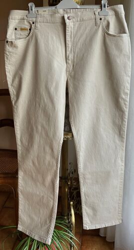 Jeans Homme Neuf, Beige Clair En Stretch. Taille 52.
