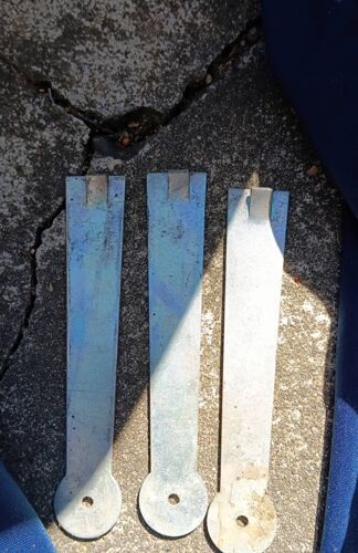 Lot de 3 pattes de fixation 16cm
