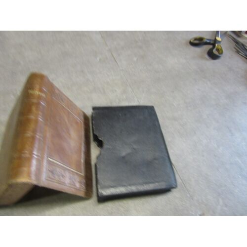 Missel Paroissial Contenant Les Prieres Usuelles Du Chretien Ainsi Que Plusieurs Priere Et Litanies Nouvelles Editions Anvers Spitaels 1900