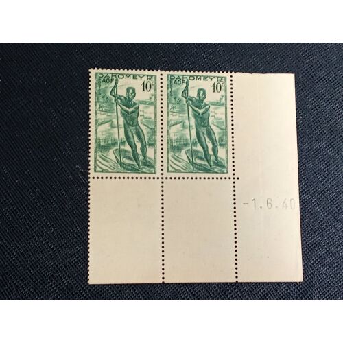 Timbre Dahomey Y T 123 Un Homme Propulse Une Pirogue Avec Date D'Emission 1941 (100510 )